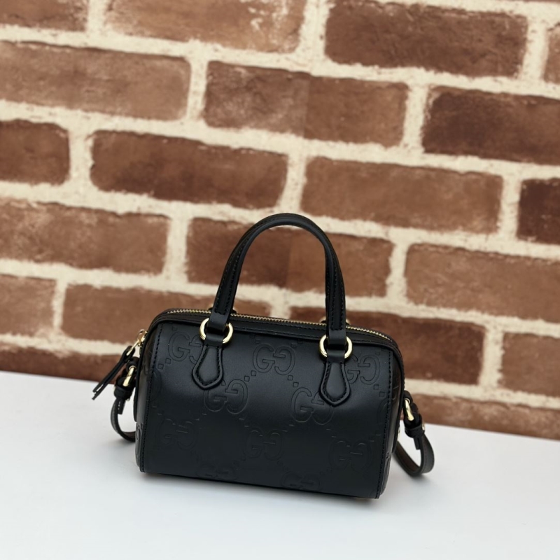 G*u*i speedy bags